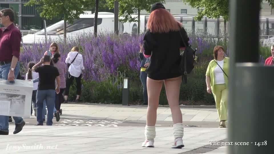 jeny smith不穿裤子逛街露出逼逼2222美臀