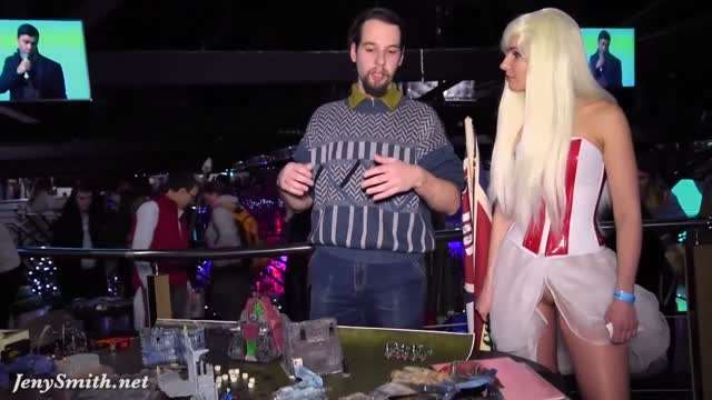 迪厅不穿内裤露出逼采访jeny smith露出挑逗骚逼白虎